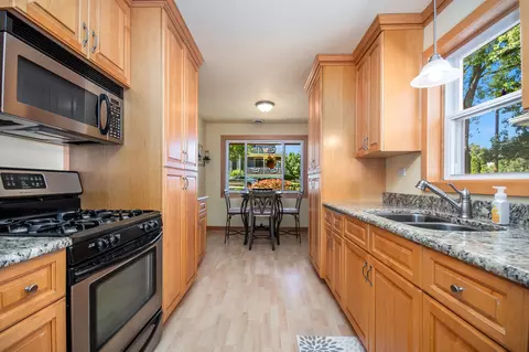 Kitchen - 5 E Peiffer Ave, Lemont, IL 60439 photo 1 of 2
