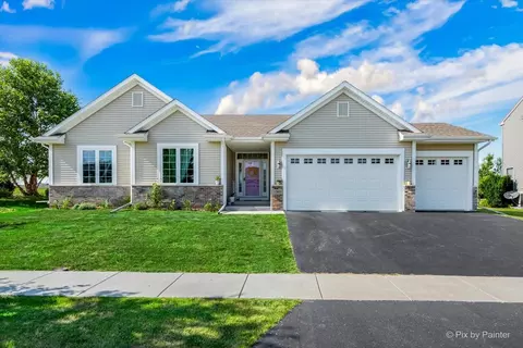 5367 Waters Bend Dr, Belvidere, IL 61008