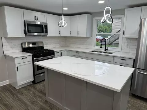 Kitchen - 1105 Ridgeway Ave, Aurora, IL 60506 photo 4 of 4