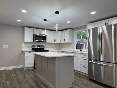 Kitchen - 1105 Ridgeway Ave, Aurora, IL 60506 photo 2 of 4