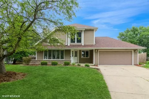 909 Shady Ct, Aurora, IL 60506