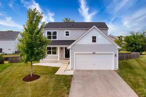 921 Rachel Ct, Plano, IL 60545