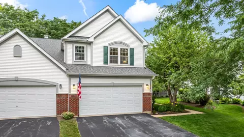 1292 Horseshoe Ln, Bartlett, IL 60103