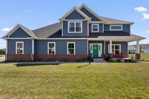 1211 Willowgrove Ln, Mahomet, IL 61853