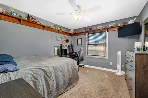 Bedroom - 1605 Locust Rd, Morris, IL 60450 photo 3 of 4