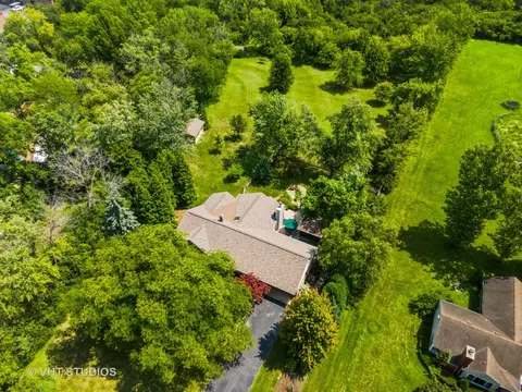 8351 Meadowbrook Dr, Burr Ridge, IL 60527 photo 38