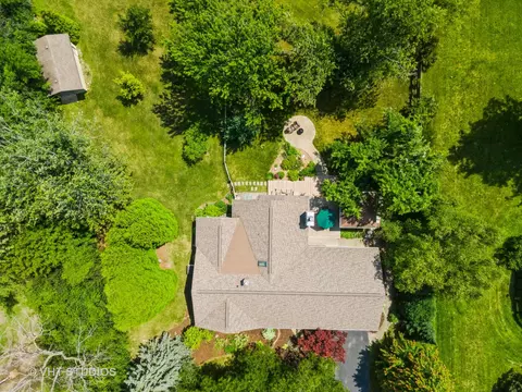 8351 Meadowbrook Dr, Burr Ridge, IL 60527 photo 40