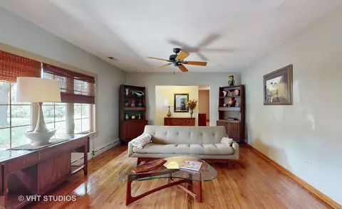 8351 Meadowbrook Dr, Burr Ridge, IL 60527 photo 14