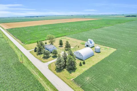 853 E 1000 North Rd, Onarga, IL 60955