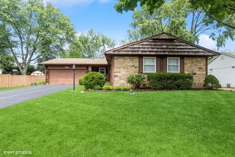 891 Holly Stone Ln, Buffalo Grove, IL 60089