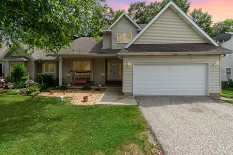 2408 Prim Rose Dr, Valparaiso, IN 46383