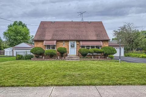 8225 Rutherford Ave, Burbank, IL 60459