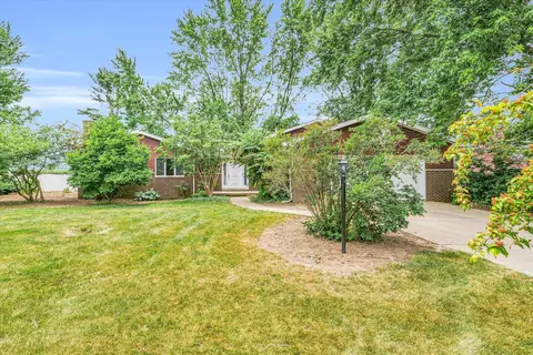 2803 Berniece Ct, Champaign, IL 61822