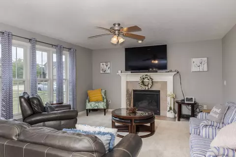904 Dresser Dr, Normal, IL 61761 photo 14