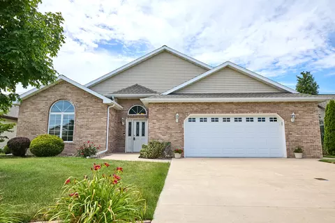 2130 Liberty Ln, Peru, IL 61354