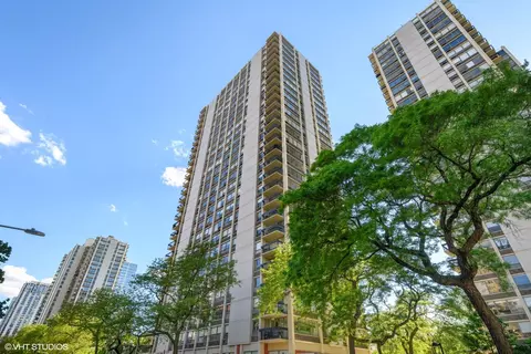 1355 N Sandburg Ter #1606D, Chicago, IL 60610