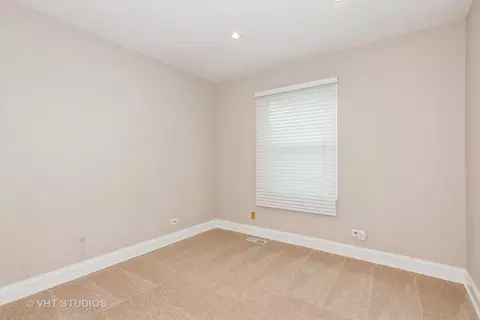 501 Crossing Ct, Rolling Meadows, IL 60008 photo 9