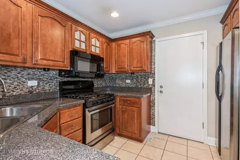 501 Crossing Ct, Rolling Meadows, IL 60008 photo 4