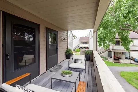 3322 Berwyn Ave #231, North Chicago, IL 60064