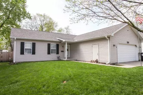 Exterior - 203 Elm St, Le Roy, IL 61752 photo 1 of 5