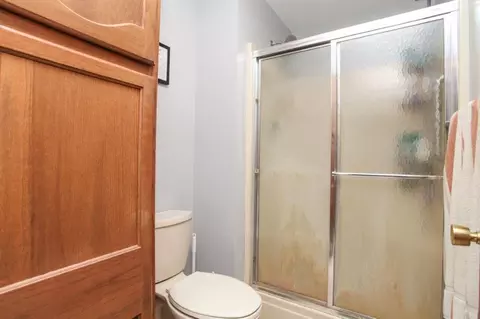 Bath - 203 Elm St, Le Roy, IL 61752 photo 3 of 3