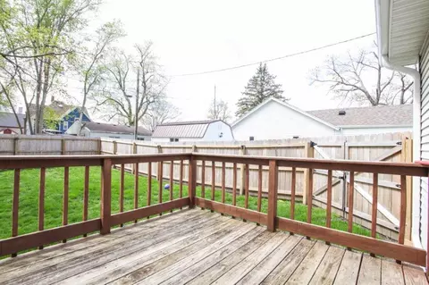 Exterior - 203 Elm St, Le Roy, IL 61752 photo 2 of 5
