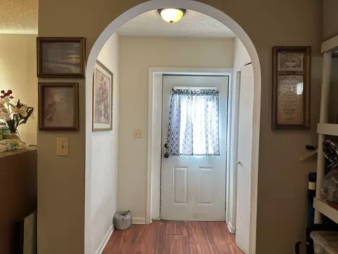 Entry Way - 315 Douglas Ave, Elgin, IL 60120 photo 2 of 3