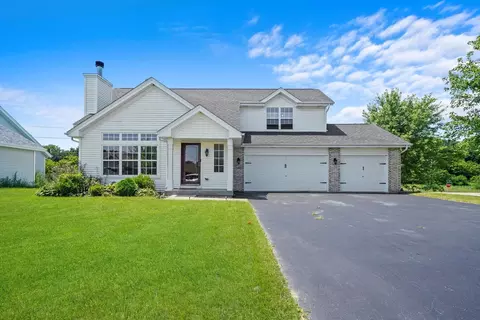 2301 Maxine Ln, Rockford, IL 61102