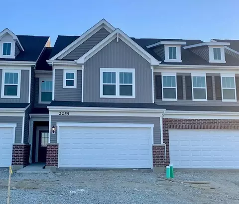 2255 Ryegrass Ln #67002, Bolingbrook, IL 60490