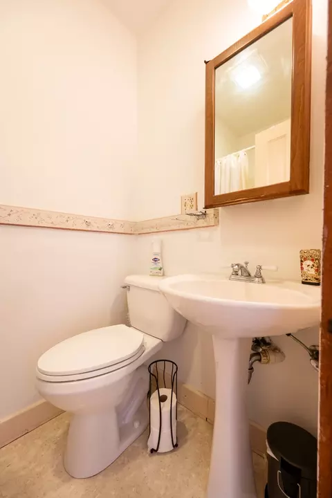 Bath - 1191 N Cr 800e Rd, Champaign, IL 61822 photo 2 of 5