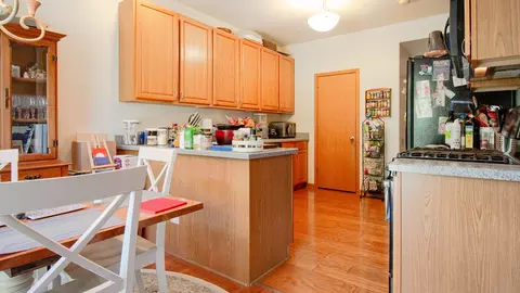 Kitchen - 1435 Millbrook Dr, Algonquin, IL 60102 photo 3 of 3