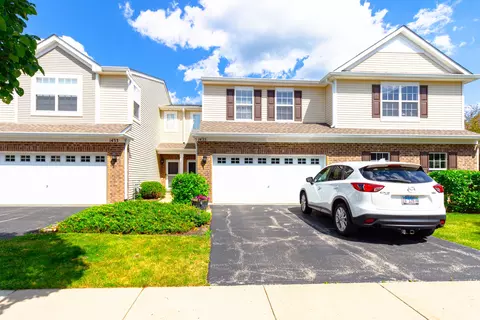 1435 Millbrook Dr, Algonquin, IL 60102