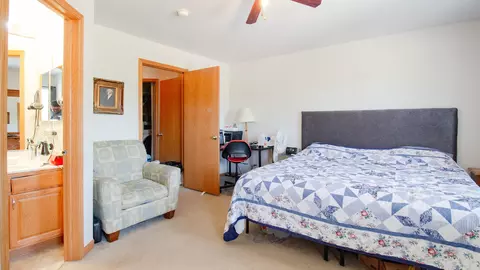 Bedroom - 1435 Millbrook Dr, Algonquin, IL 60102 photo 1 of 3