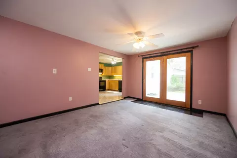 Living - 1105 Frank Dr, Champaign, IL 61821 photo 4 of 4