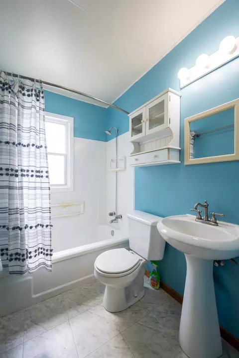 Bath - 1105 Frank Dr, Champaign, IL 61821 photo 1 of 1