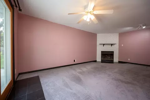 Living - 1105 Frank Dr, Champaign, IL 61821 photo 3 of 4