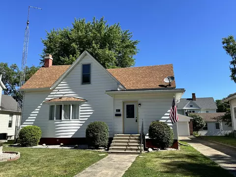 308 W Green St, Farmer City, IL 61842