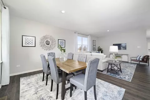 Dining - 930 Savannah Ln, Algonquin, IL 60102 photo 2 of 2
