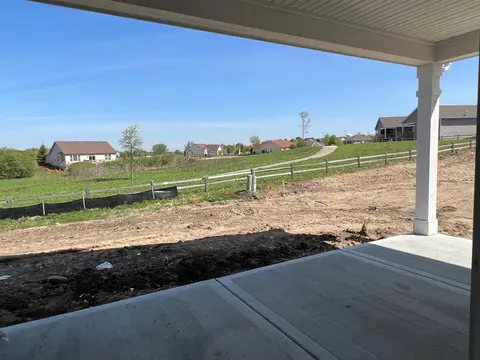 Exterior - 930 Savannah Ln, Algonquin, IL 60102 photo 2 of 5