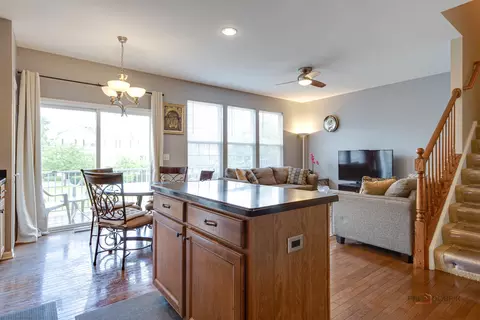 Kitchen - 737 Thornbury Rd, Bartlett, IL 60103 photo 4 of 4