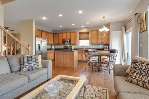 Other - 737 Thornbury Rd, Bartlett, IL 60103 photo 1 of 5
