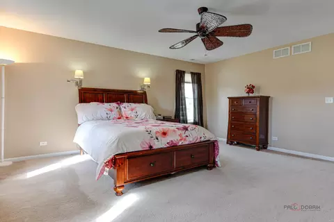 Bedroom - 737 Thornbury Rd, Bartlett, IL 60103 photo 3 of 7