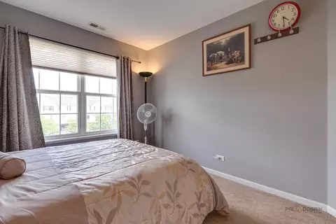 Bedroom - 737 Thornbury Rd, Bartlett, IL 60103 photo 5 of 7