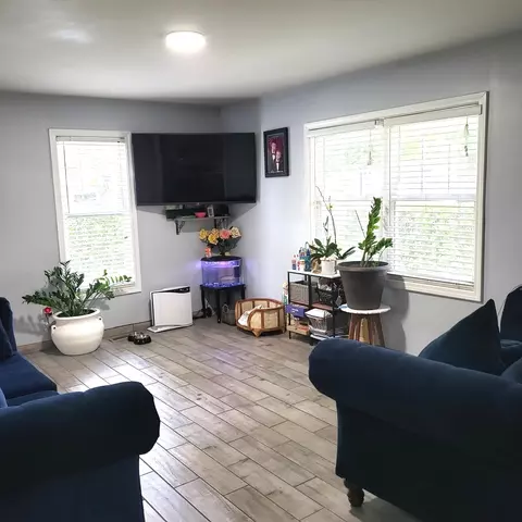 Living - 374 Beach St, Aurora, IL 60505 photo 1 of 1