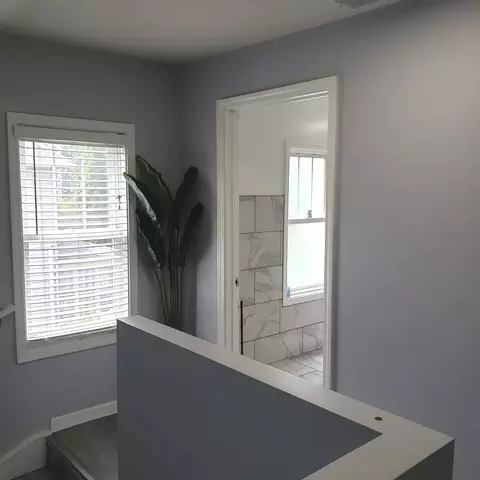Entry Way - 374 Beach St, Aurora, IL 60505 photo 2 of 3