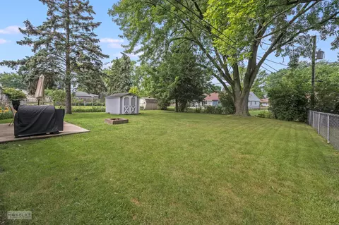 Exterior - 1270 Post Rd, Aurora, IL 60506 photo 3 of 4