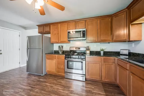 Kitchen - 1270 Post Rd, Aurora, IL 60506 photo 1 of 2