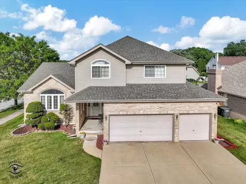 18013 Brittany Ln, Lansing, IL 60438