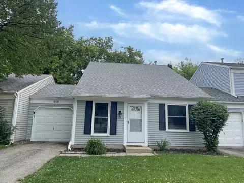 1010 Perry Dr #1010, Algonquin, IL 60102