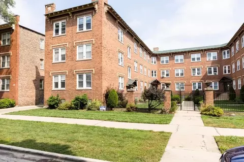 4822 W Hutchinson St #10A, Chicago, IL 60641